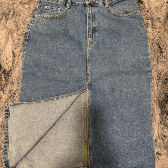 Denim Midi Skirt - Picture 8 of 11